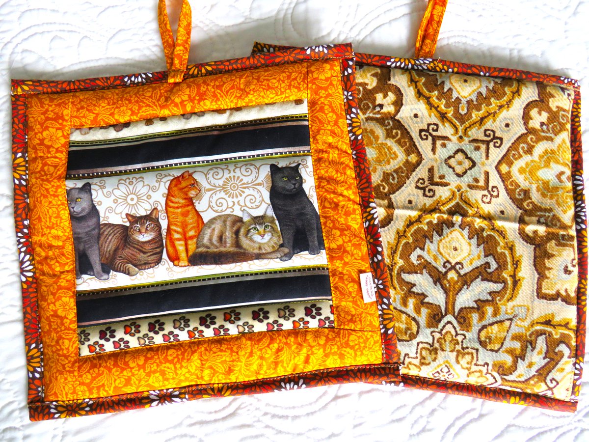 LWaythomas's tweet photo. https://t.co/kp7xwEPwku
Handmade Cat Lover Large pPotholders for Christmas at oSEWnice, an Etsy Shop
#catlove https://t.co/fbVQPeEUXR