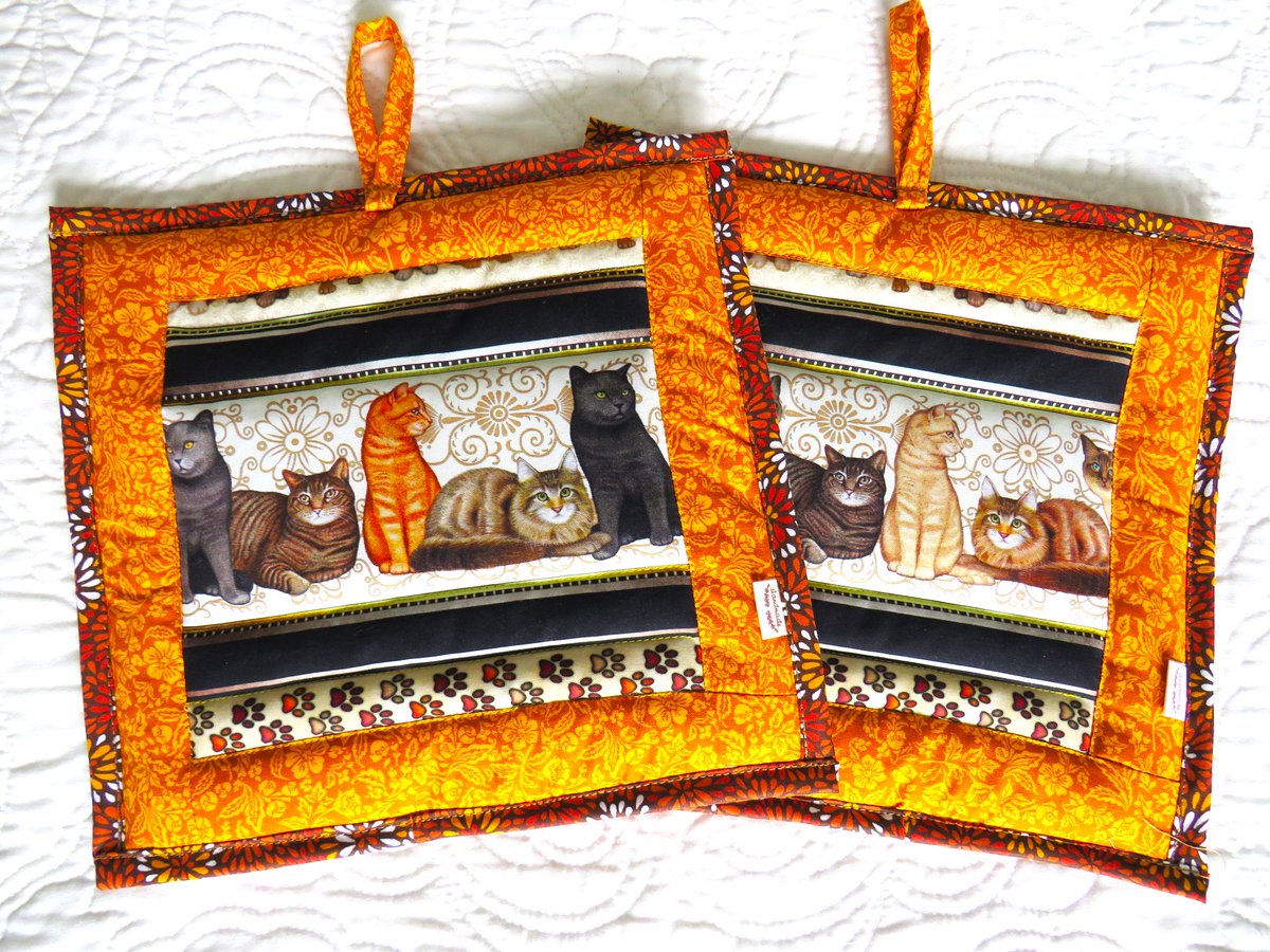 LWaythomas's tweet photo. https://t.co/kp7xwEPwku
Handmade Cat Lover Large pPotholders for Christmas at oSEWnice, an Etsy Shop
#catlove https://t.co/fbVQPeEUXR