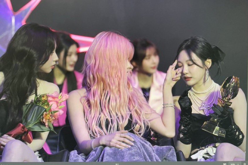 Aeyi #Whiplash tweet media