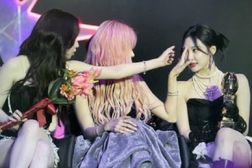 Aeyi #Whiplash tweet media