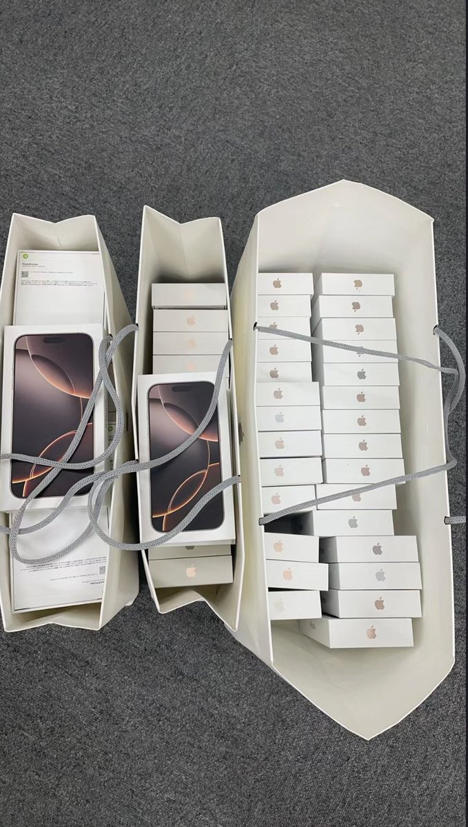 Apple_ap_0001's tweet photo. 🎉iPhone16Proプレゼント🎉

iPhone16発売に伴い
プレゼント企画開催します🎁

まだ購入出来ていない人は
ぜひご応募ください✨

🔻応募方法🔻
・フォロー
・RT &amp;いいね
・欲しい色をコメント

締め切り
11月24日 https://t.co/BU72AvS0vZ