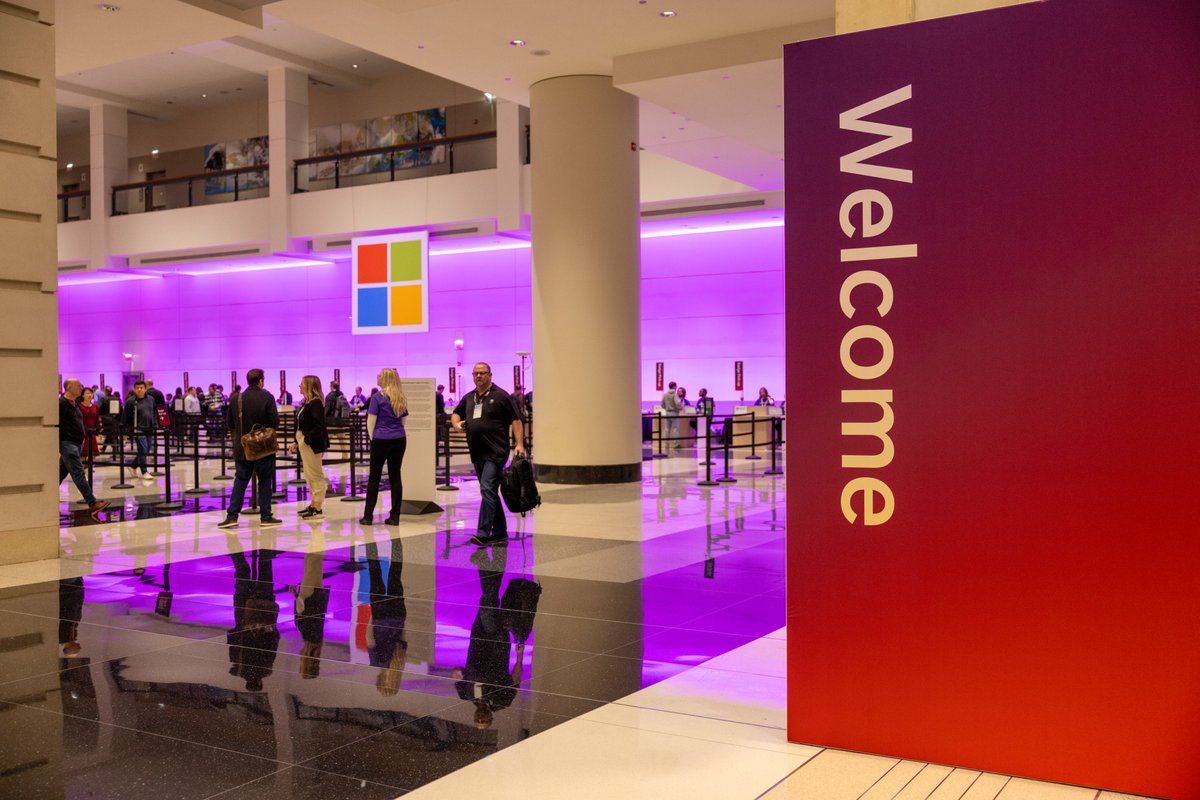 Microsoft's tweet photo. That's a wrap on Day 1 of #MSIgnite ✨ https://t.co/aXAT7XLjvw
