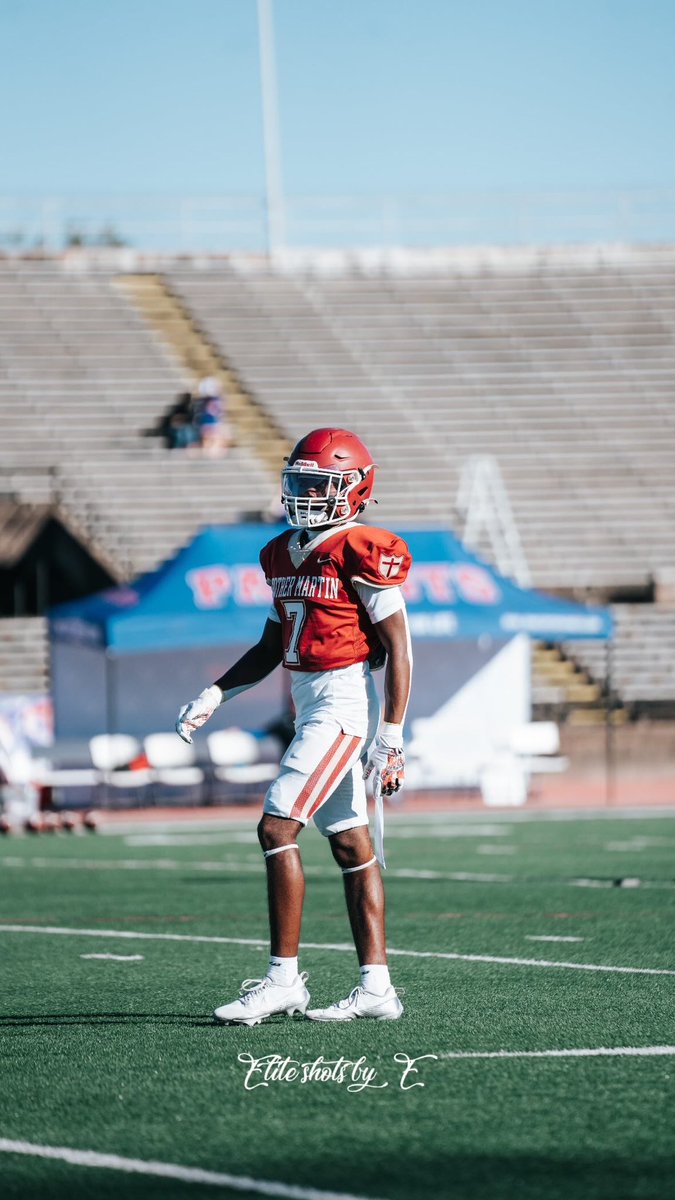 🚨JUNIOR SZN HIGHLIGHTS 🚨
hudl.com/v/2QtKdX
Season Stats: 
1 TD 
3 INTS 
1 FF 
21 pbu’s 
53 totals tackles 
5 TFL 
2 blocked PAT
0 TOUCHDOWNS ALLOWED
<a href="/BMFB_prospects/">Brother Martin Football College Prospects</a> <a href="/ajh1026/">Alex Hassinger</a> <a href="/DPTnola/">DPTnola</a> <a href="/JeritRoser/">Jerit Roser</a> <a href="/LAvsAllYall/">Louisiana vs. All Y’all</a> <a href="/samspiegs/">Sam Spiegelman</a> <a href="/RecruitLouisian/">Recruit Louisiana™️</a> <a href="/PrepRedzoneLA/">Prep Redzone Louisiana</a> <a href="/CatholicLeague_/">Catholic League Sports</a>