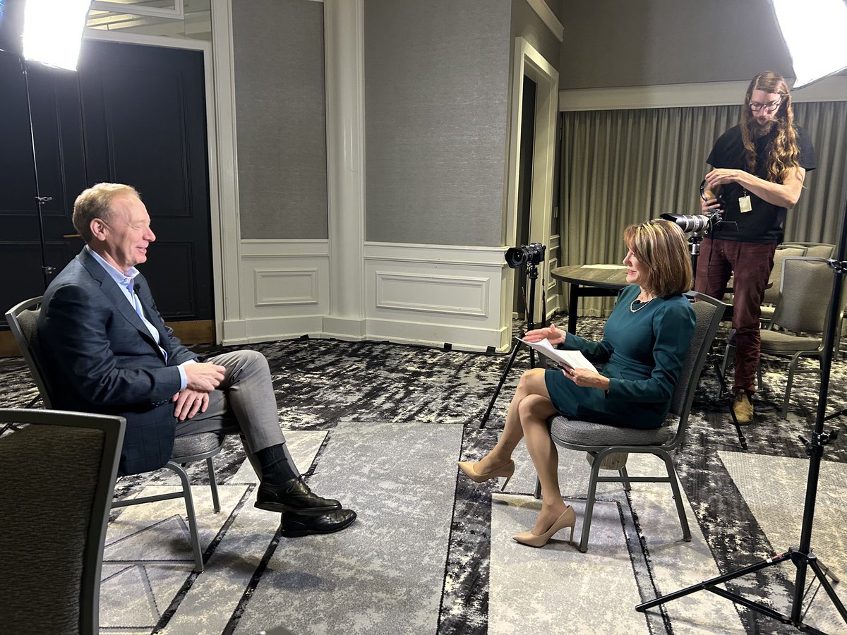 Tonight at 6pm on <a href="/KGWNews/">KGW News</a>: 
One-on-one with <a href="/Microsoft/">Microsoft</a>’s President and Vice Chair <a href="/BradSmi/">Brad Smith</a> on creating more affordable housing, the “new AI economy”— ultra high speed rail for the northwest and how the Cascadia Innovation Corridor could lead to a cure for cancer.