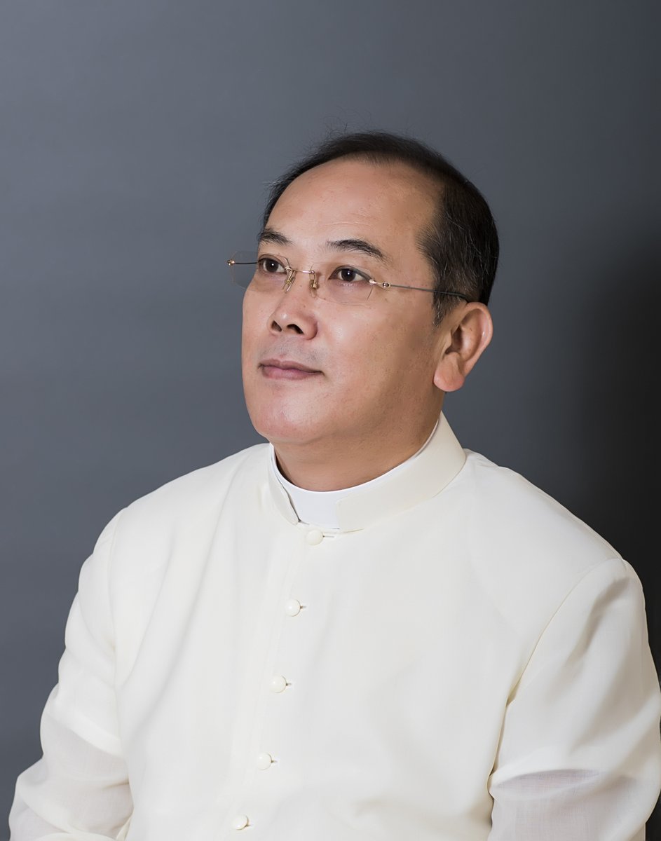 서울대교구 이성국 바오로 신부님께서 향년 62세의 일기로 주님께 돌아가셨습니다. 기도해 주십시오.

주님, 사제 이성국 바오로 신부에게 자비를 베푸시어 그 죄를 사해주시고, 주님 품 안에서 성인들과 함께 영원한 안식을 누리게 해주소서. 아멘.