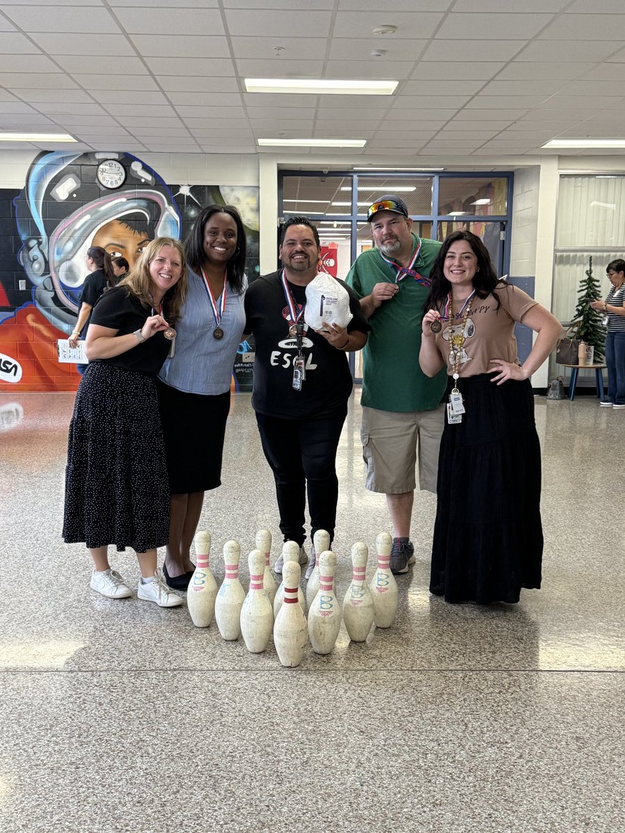 Tied for 1st Place in Mort’s Turkey Bowl! Each bowler rolled a strike twice. 

Mrs. Wronka, Mrs. Thompkins, Mr. Escobar, Mr Garwol, and Ms. Ortiz.