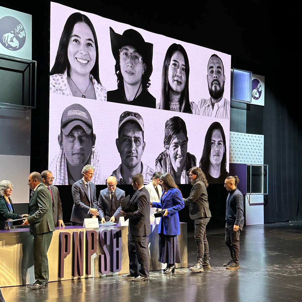 Lina Álvarez <a href="/LinaMC_Alvarez/">Lina Álvarez Camargo</a>, Vladimir Encina <a href="/manitografo/">Vladi Encina</a>, Shirley Forero <a href="/Shirley1513/">Shirly Forero Garcés</a>, Didier Álvarez, Edilson Álvarez, Salomón Bedoya, Yamile Hernández, Camilo Rey <a href="/camilorey_/">Camilo Rey</a> | Ganadores Multimedia #PNPSB_49 | El Cuarto Mosquetero @mosqueteromedio - Voces del Guayabero