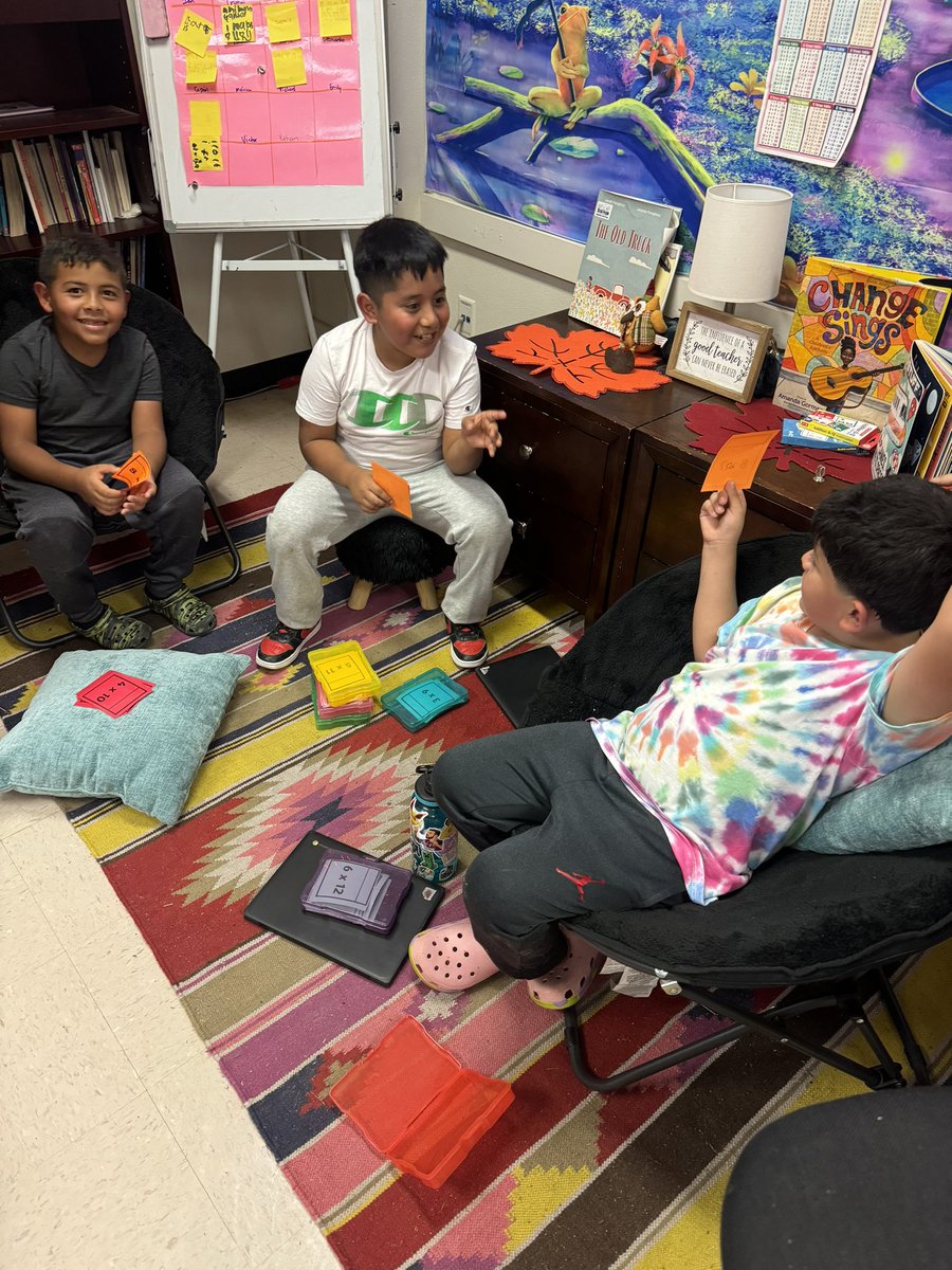 Roxologist's tweet photo. Great day watching these @BluebonnetLions lead math centers with @MrsJoveNewman students:)
#unlockingPOTENTIAL https://t.co/xk6lrutGxC