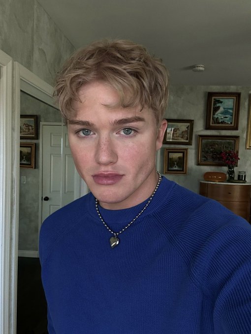 got my hair done today? https://t.co/0bolPKaRRQ