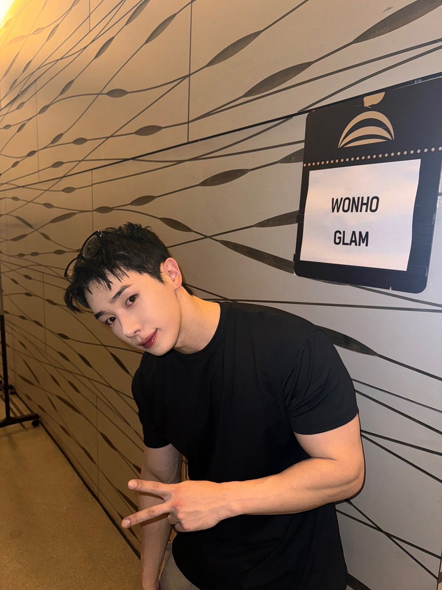official__wonho's tweet photo. Ya volveré.

#원호 #WONHO https://t.co/AlmsxQ4xBI