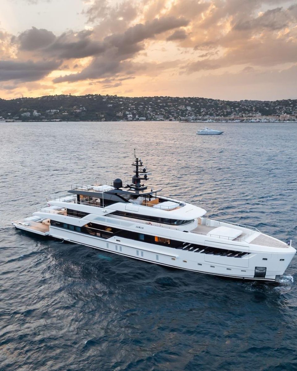 Color Viêt Nam tweet media