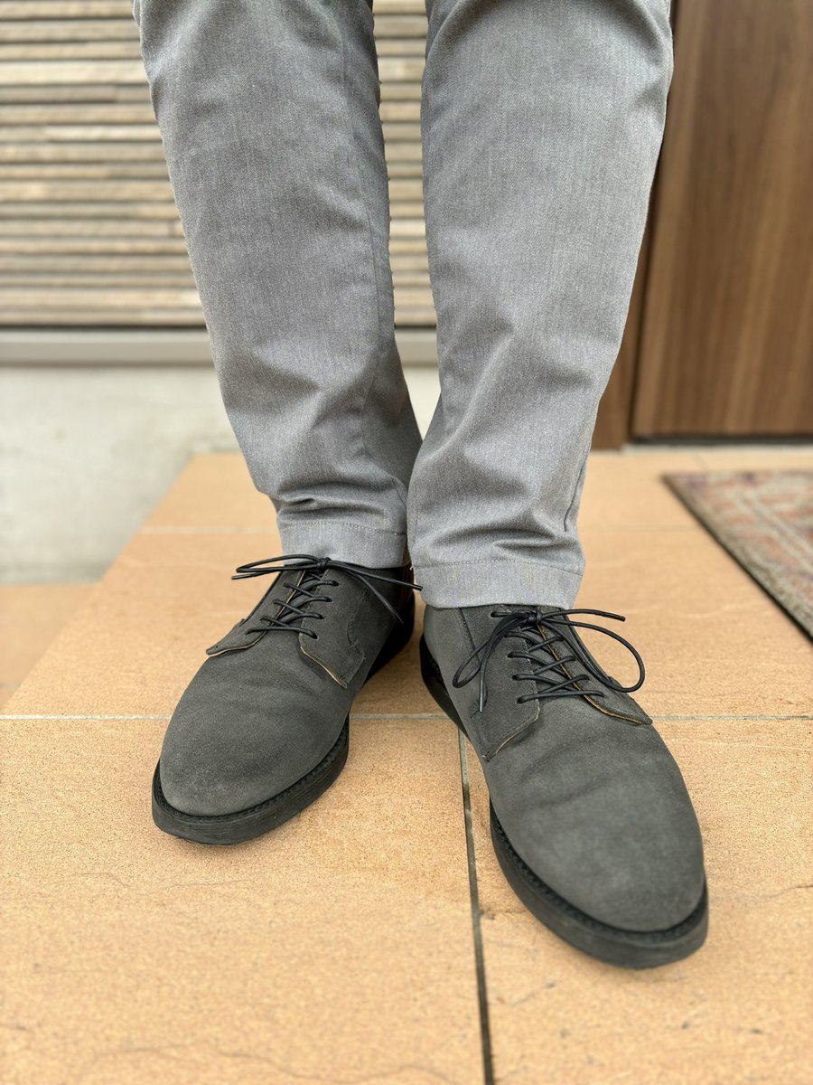 toshi8211_tw's tweet photo. #今日の靴 #着用記録
ネイビーラフアウトのポストマン9110👞

久々に朝からしっかり雨☔
ラフアウトで水弾きます！

#レッドウィング #redwing #9110 #Postman #Oxford #RoundToe #靴 #足元 https://t.co/LOoLyQipGm