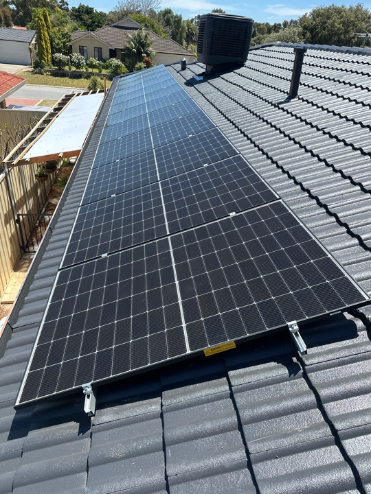 solarjunctionau's tweet image. ⚠️ New installation alert ⚠️

Solar Junction installed 10.56kW solar panel system at Port Kennedy, WA. 

To get more information:

💻 Visit us: solarjunction.com.au/10kw-solar-sys…
.
.
#solarinstallation #solarsysteminstallation #solarpanelinstallation #solarjunction