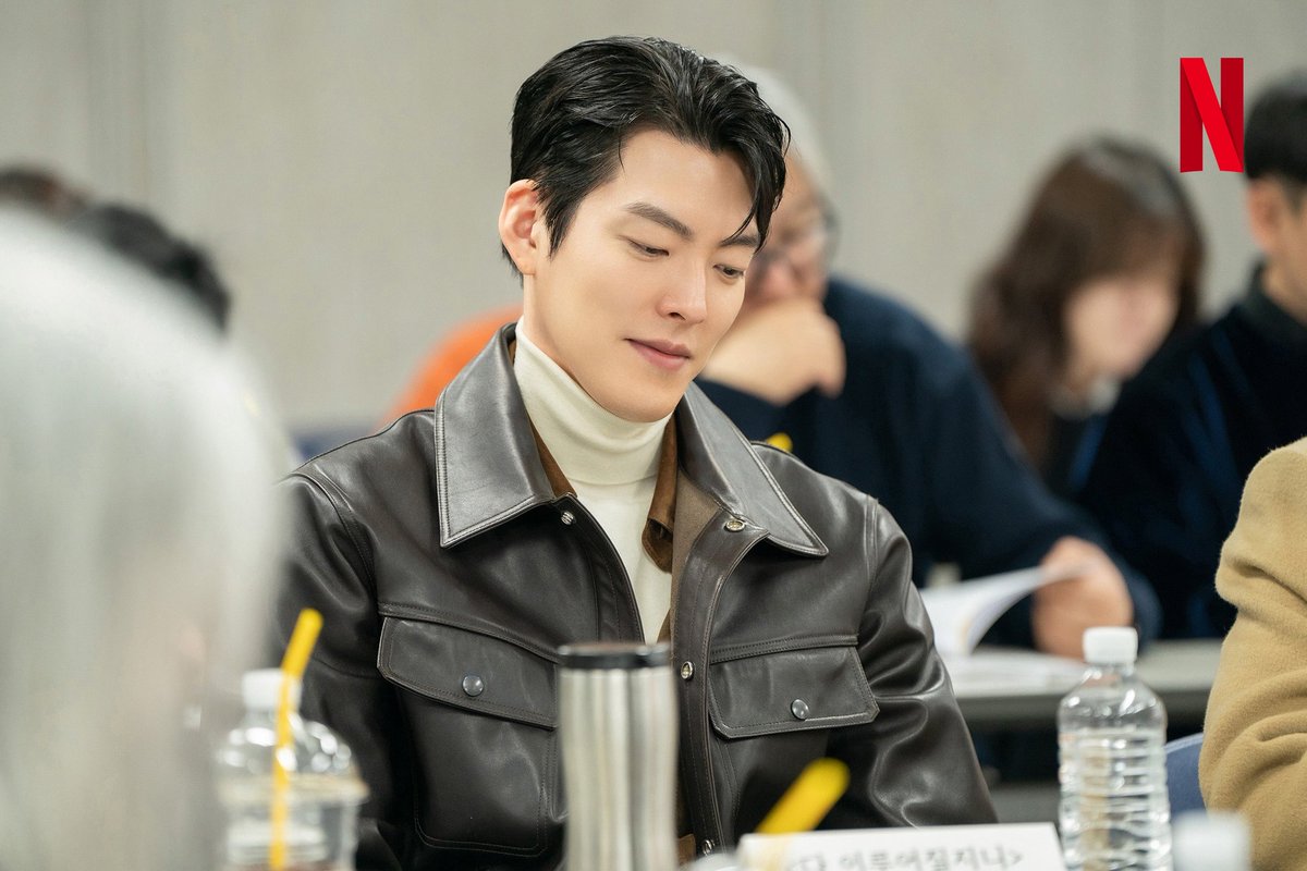 updateasiatico's tweet photo. →#AllTheLoveYouWishFor 🇰🇷
•Romcom e Fantasia
•12 episódios
•2025

Sobre um gênio que desperta depois de mil anos e uma mulher que não possui emoção. Ela pode fazer três desejos. https://t.co/0Zg6GhSbfd