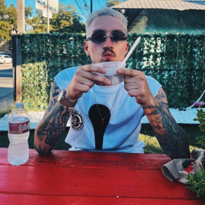 justauston's tweet photo. https://t.co/npoU1oVzwT