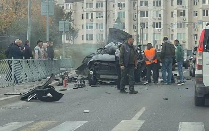 metesohtaoglu's tweet image. 📹🔞 Footage of last week’s car bombing in Crimea, Ukraine that targeted &amp;amp; killed Russian Captain 1st Rank Valery Trankovsky, Chief of Staff for the 41st Brigade of Missile Ships and Boats of the Black Sea Fleet.
Russian captain had been accused of war crimes.
#Sevastopol