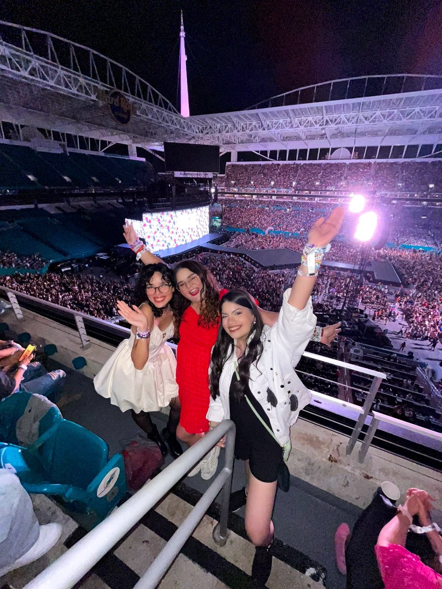 emily❤️🔥 tweet media