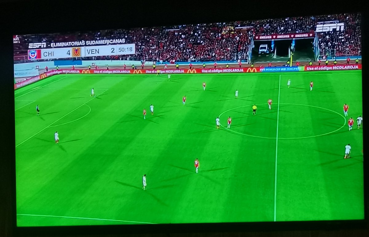 lvaroRu93815340's tweet photo. Les recomiendo ver los partidos por ESPN y evitar los comentarios nefastos de Aldo Schiappacasse. Es mucho más grato escuchar a Jean Beausejour
#VamosChile https://t.co/8tYMv1Mj4S