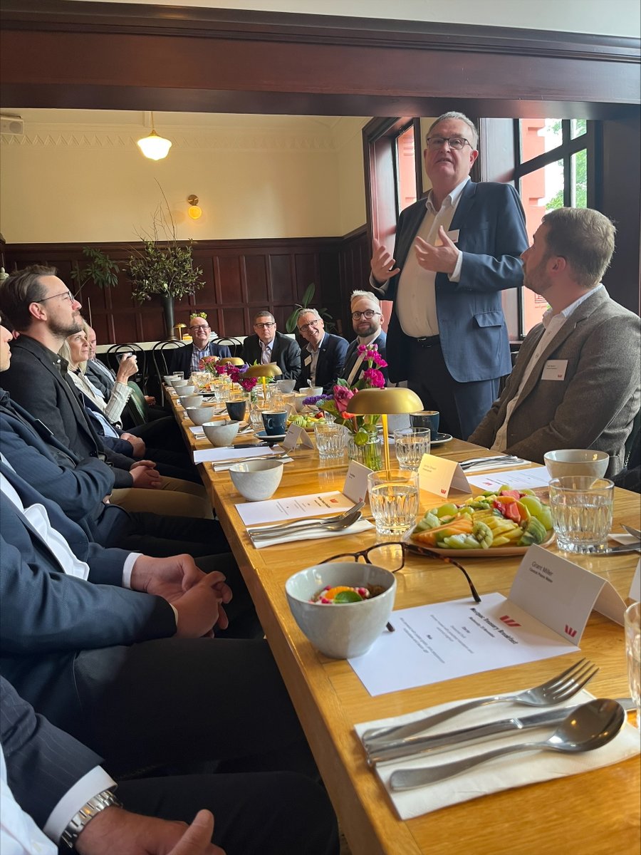 New Treasury Secretary Iain Rennie hearing from business in Christchurch today about their experiences of the current business environment and discussing the economic and fiscal environment New Zealand will experience over the next decade. Thanks to <a href="/WestpacNZ/">Westpac</a> for hosting.