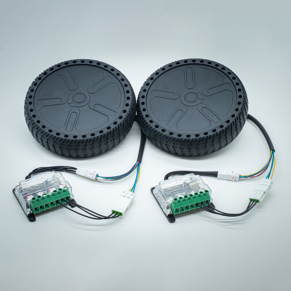 Introducing the new Botwheel and ODrive S1 kit, available now on our web shop! This kit comes with everything you need to get your robot rolling with the ODrive Botwheel and S1! A powerful drivetrain is just minutes away. #ODrive #Robotics