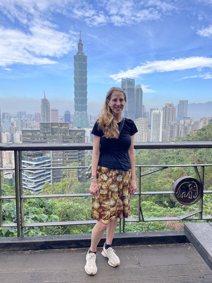 Had a wonderful visit to Academia Sinica in Taiwan.  A huge thanks to Joseph Ho for hosting me and showing me around Taipei.  It is a wonderful place for DNA repair.