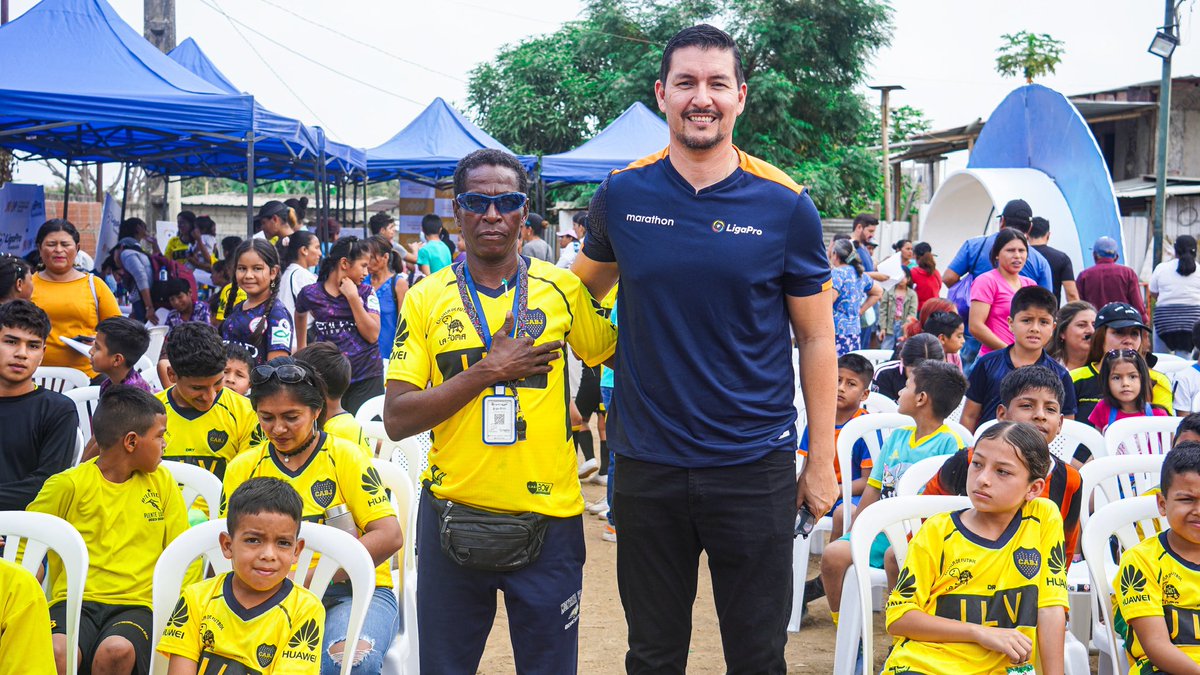 En Puente Lucía, Guayaquil, más de 5 escuelas de fútbol  disfrutaron del torneo relámpago de Un Gol por la Vida, con el apoyo de Fundación LigaPro y los oficiales de partido de LigaPro, brindando profesionalismo deportivo. 👦🏼👧🏼⚽️