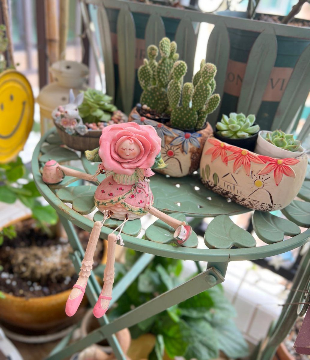 eightieth_'s tweet image. 花を植えます。園芸用チューリップです