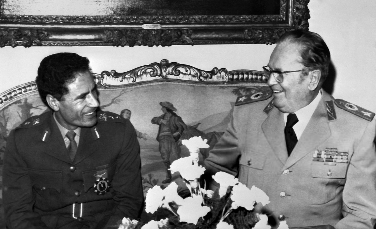 Xarissabr's tweet photo. 20 November 1973:  Meeting with Yugoslavian President Tito in Belgrade https://t.co/Z8fftzl0Eu
