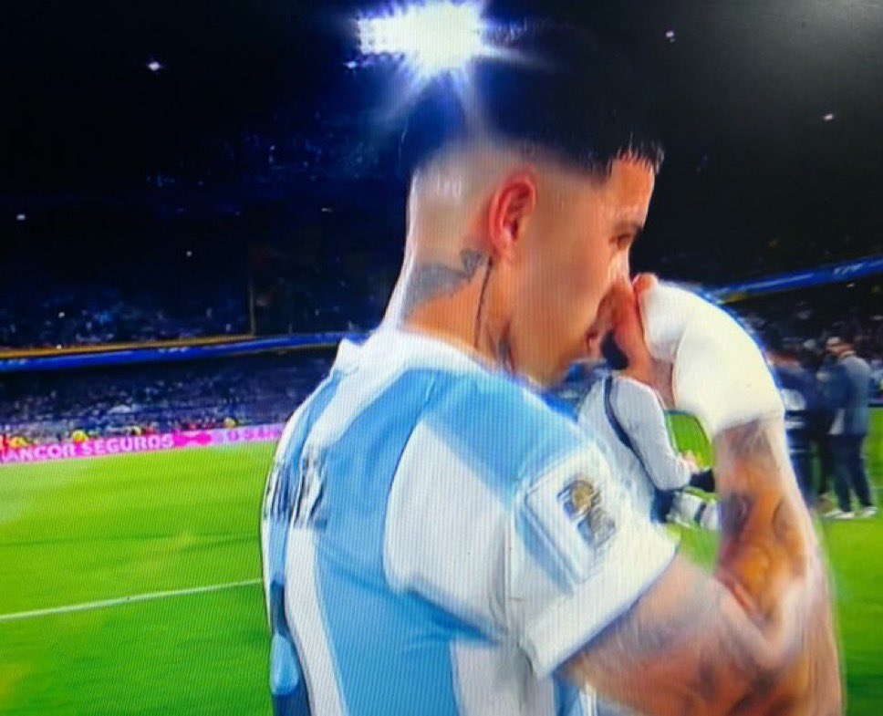 JAJAJAJAJAAJAJ MUCHO OLOR ENZITO ?