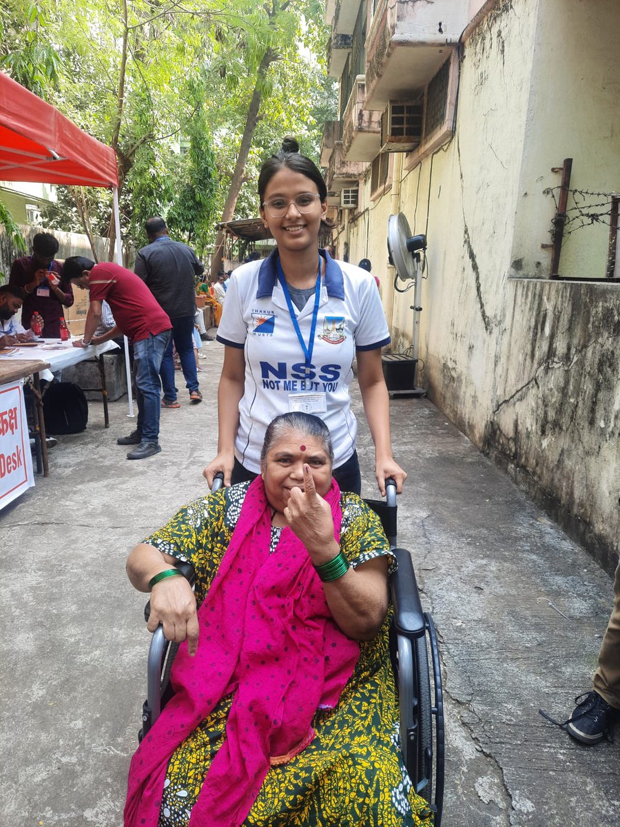 Collector Mumbai Sub tweet media