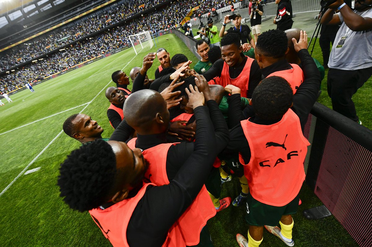 BafanaBafana's tweet photo. What a night in Cape Town, what a group of players,  what a team!!!!! Qualified,  top of the group, unbeaten and swashbuckling........

#BafanaPride 
#AfconQualifier https://t.co/hqxEEWM6tF