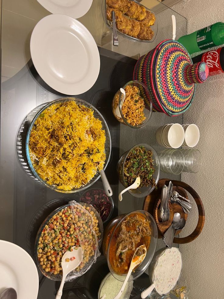 ohstfuffs's tweet image. Spices, herbs, and a dash of nostalgia—homemade desi food is the secret to happiness. 🌶️✨ #FoodWithLove"