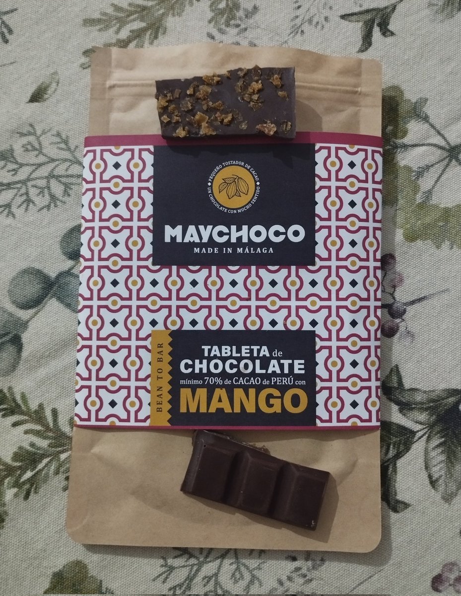🍫Egunon, buenos días. Me acosté con el recuerdo de este cielo ayer en ##VitoriaGasteiz tras catar el maravilloso chocolate negro #beantobar con mango🥭de la Axarquía de <a href="/Maychoco_/">Maychoco</a> Hecho todo artesanalmente por la chocolatera Mayte Sánchez en #Benajarafe #Málaga. #lareinadelmango