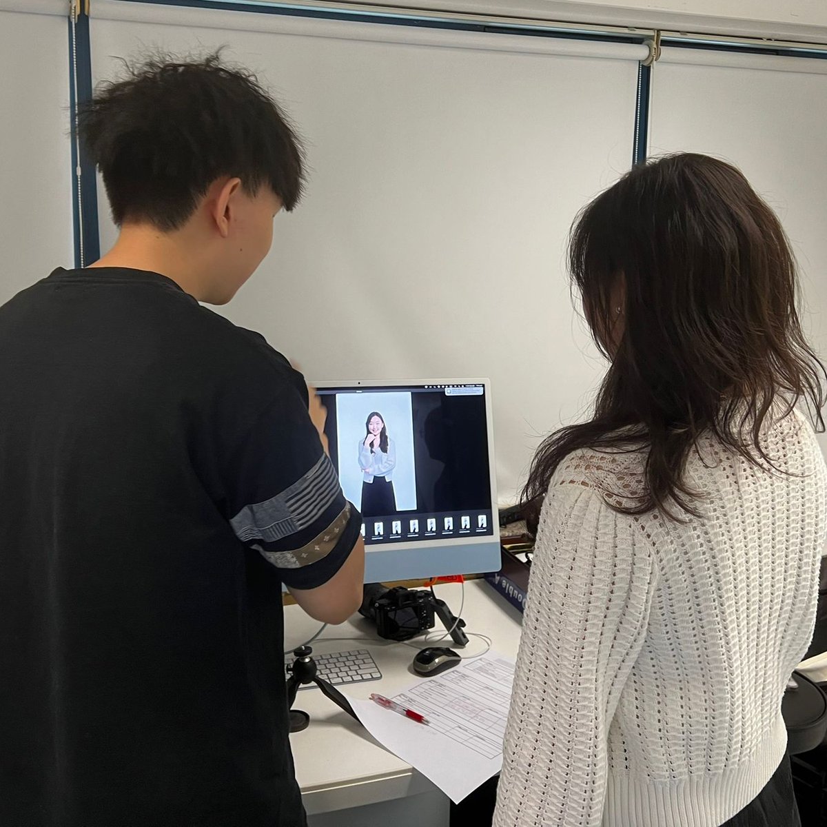 CityuTiger's tweet photo. Recap of our Professional Portrait Shooting Session 📸 

Tiger students took nice portraits and utilised them for professional profiles. They were also encouraged by Professor Kenneth Lo, the Director of TED, to grasp the opportunities provided by TED. 🙌

 #CityUHK #CityUHKTiger https://t.co/tjvfA37E9f