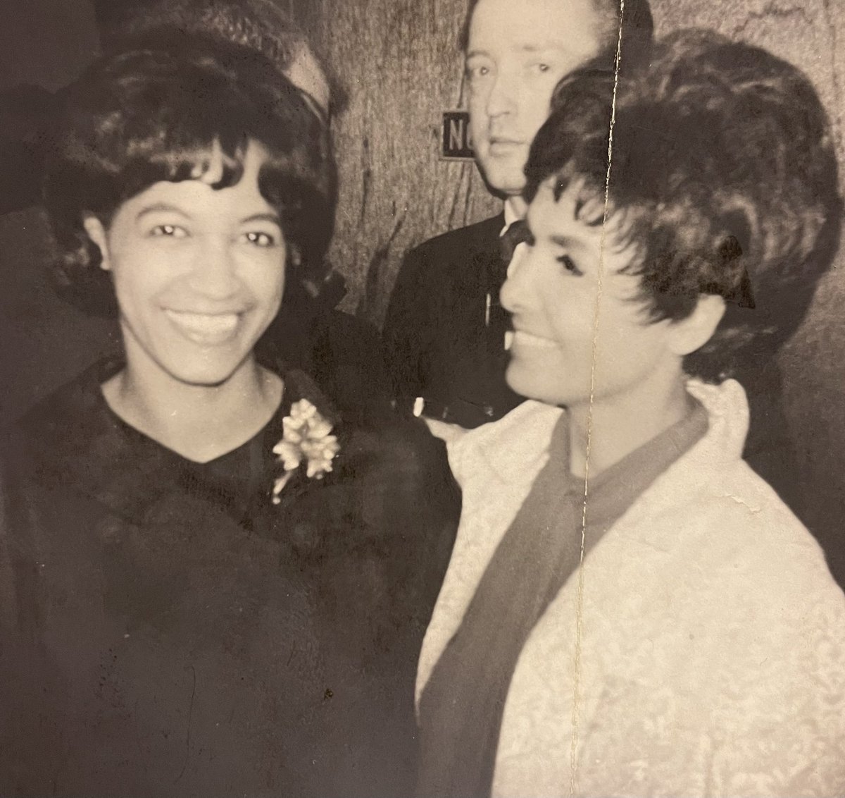 It’s been a busy day, but not too busy to not remember what would have been my mom’s 89th birthday! Here she is making Lena Horne look kind of average!!! I miss her dearly! ❤️🕊️