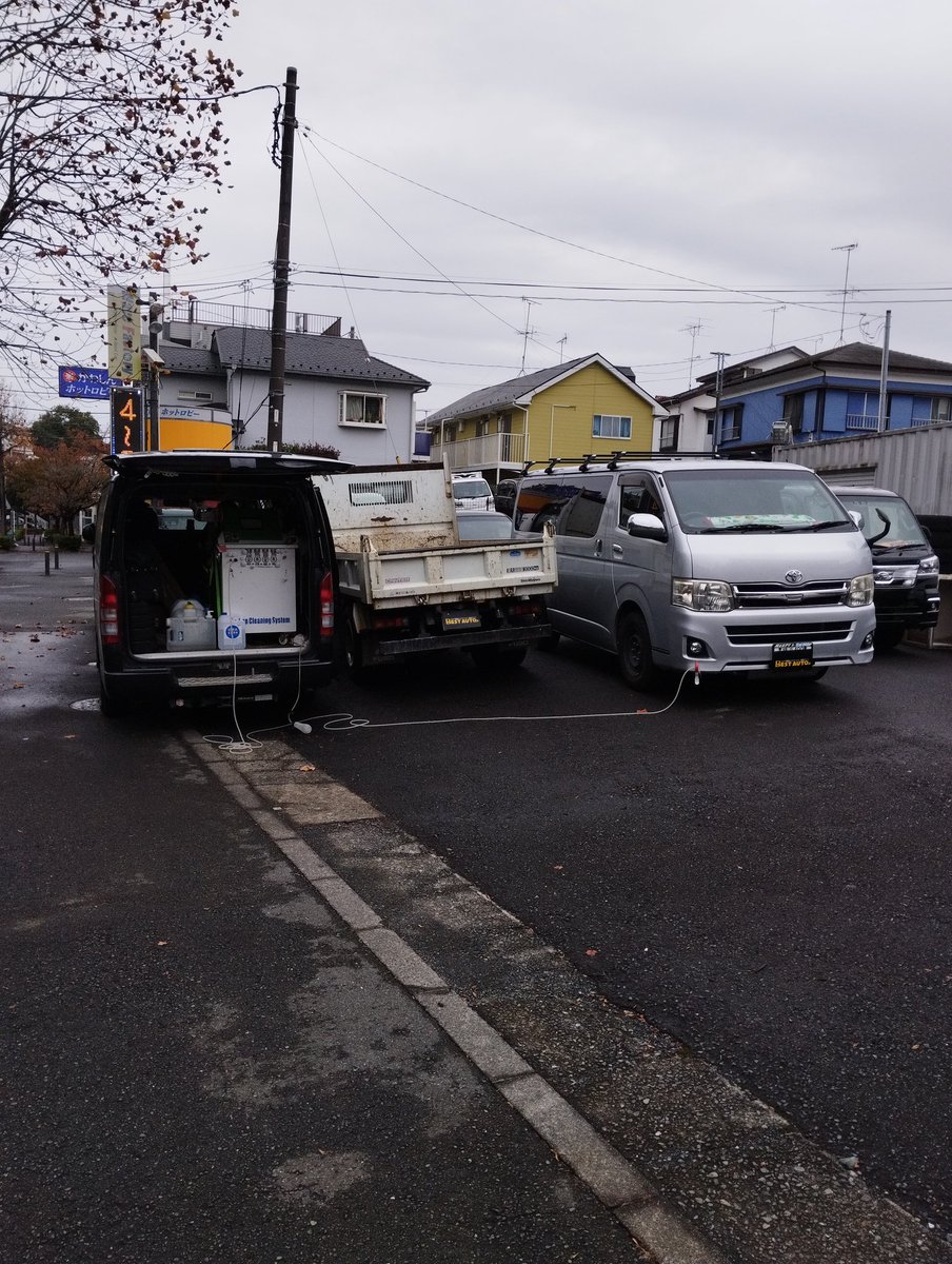 BESTAUTO_WADA's tweet image. いつもお世話になっている「Wave Factory」さんで施工中。

MCシモさんがハイエースで来店していたので追加で施工させて頂いてます♪
#wavefactory
#mcシモ