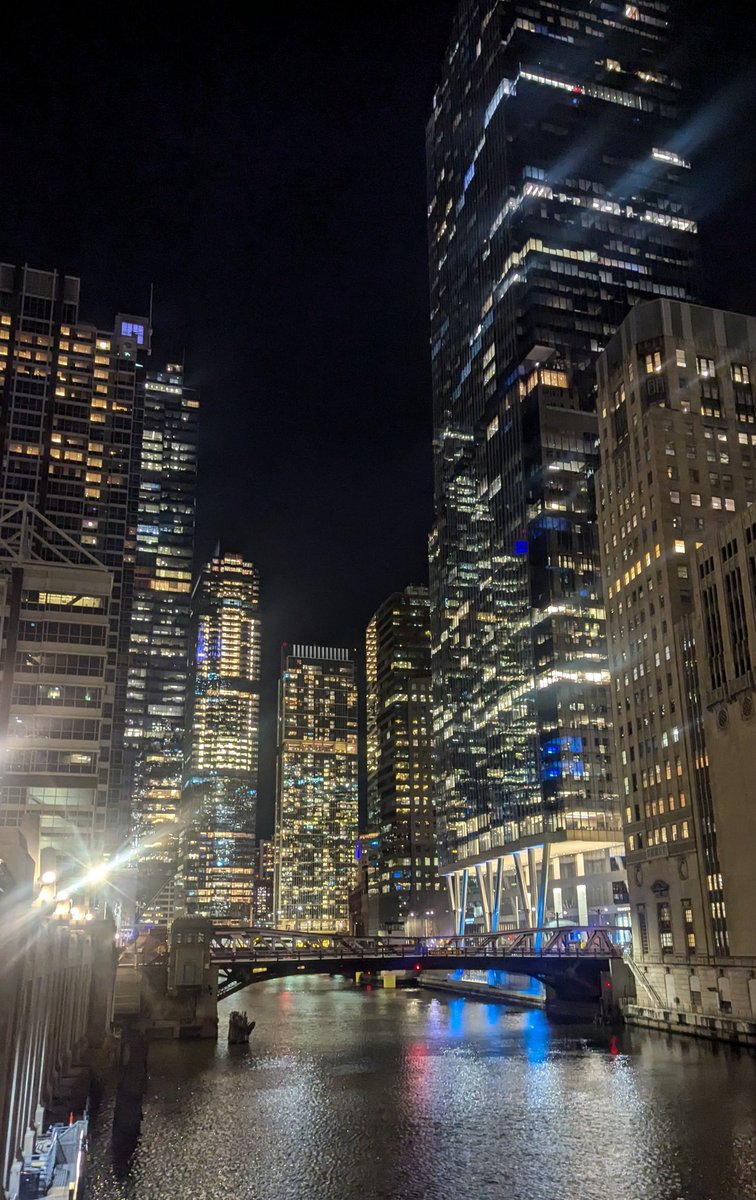 Stefania Garetto (@stefaniagaretto) on Twitter photo Sweet home Chicago... Many thanks to the wonderful Jing Zhang for inviting me to the <a href="/ChicagoFed/">ChicagoFed</a> today to present my paper "On the Origins of the Multinational Premium" Sweet home Chicago... Many thanks to the wonderful Jing Zhang for inviting me to the <a href="/ChicagoFed/">ChicagoFed</a> today to present my paper "On the Origins of the Multinational Premium"