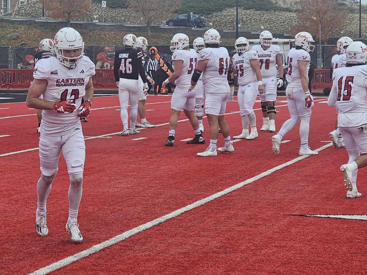 MrsMcCarrell65's tweet photo. Our Eagles🦅 We're on FIYAH🔥🔥🔥 Saturday! With their win to Idaho State 77-42 on the Red Inferno! Now to Arizona to play No. Arizona Saturday! Let's have a redo of this weekend, Eags!
#GOEAGS❤️🦅🖤
#GO59 https://t.co/vhI4zLHCB1