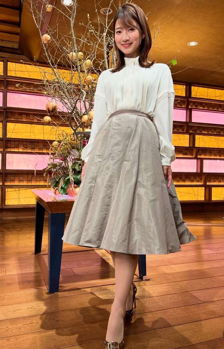 A9Nkx's tweet photo. 🟧アナウンサーニュース🟧
安藤萌々(テレビ朝日)
ブラウス、スカート #Martinque
ニット スカート #ANAYI
さ!!寒い!!!でも今夜も心は熱くいきまっせ〜!!
今夜も報道ステーションでお会いしましょう⛄️ https://t.co/w74nqscA7k
