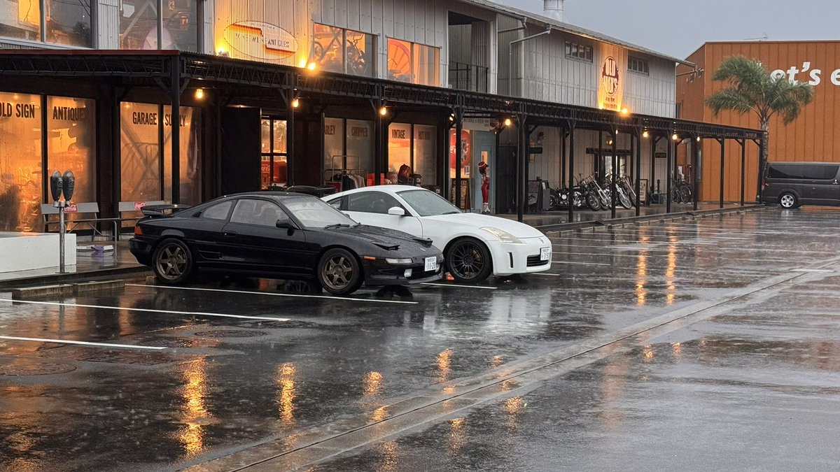 350z_k's tweet photo. #z33 #mr2 https://t.co/X6Lbna2shj