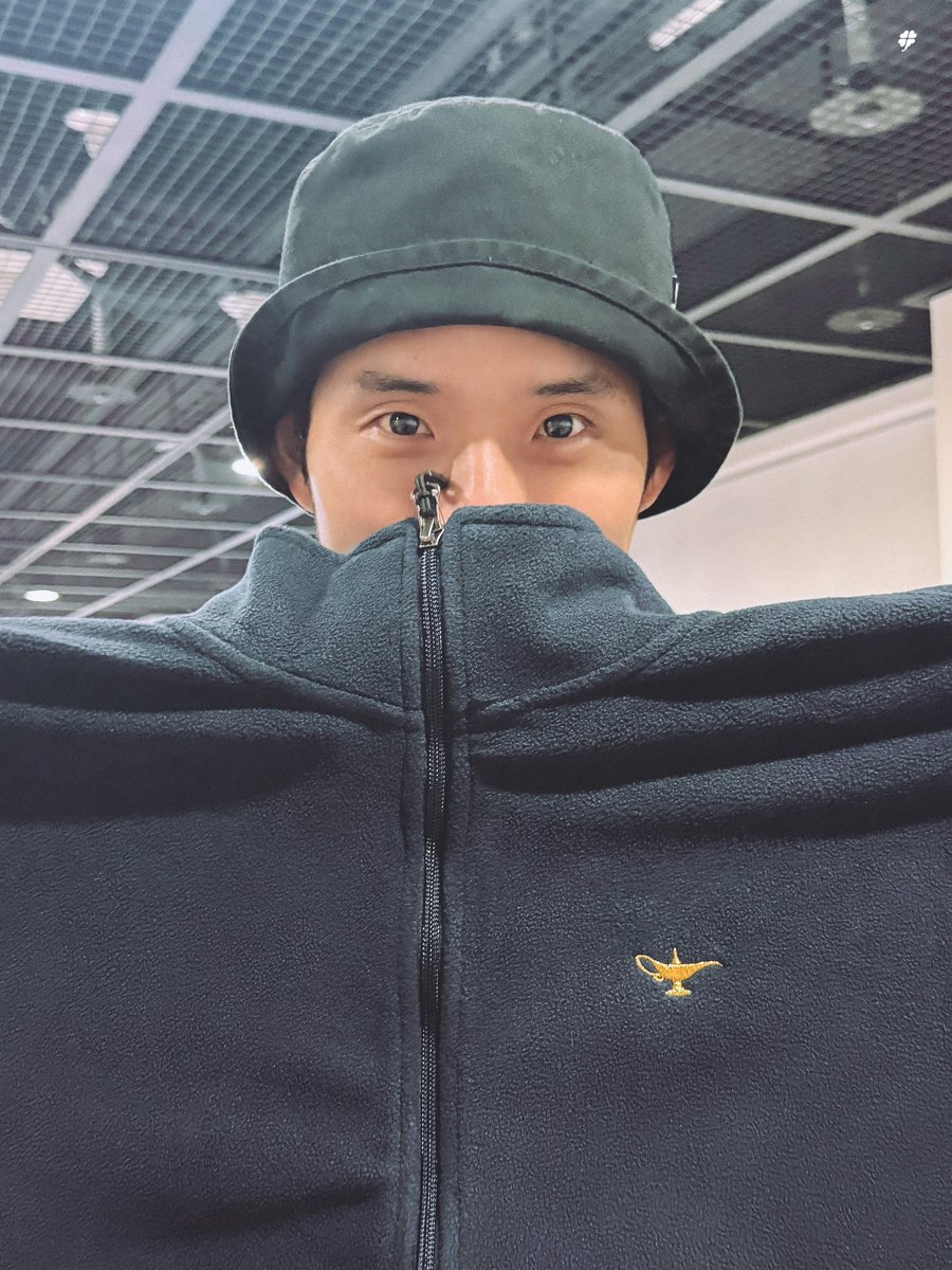 ️ 𝐌𝐮𝐬𝐢𝐜𝐚𝐥 𝐀𝐋𝐀𝐃𝐃𝐈𝐍
뮤지컬 알라딘 서포트 𝒇𝒐𝒓 #서경수

𝐰𝐢𝐭𝐡 샬롯, 초이
𝐝𝐞𝐬𝐢𝐠𝐧 𝐛𝐲 밥유

전달 받은 사랑스러운 배우님의 인증샷 💜
(*2차가공 없이 트위터 내 재업 가능)