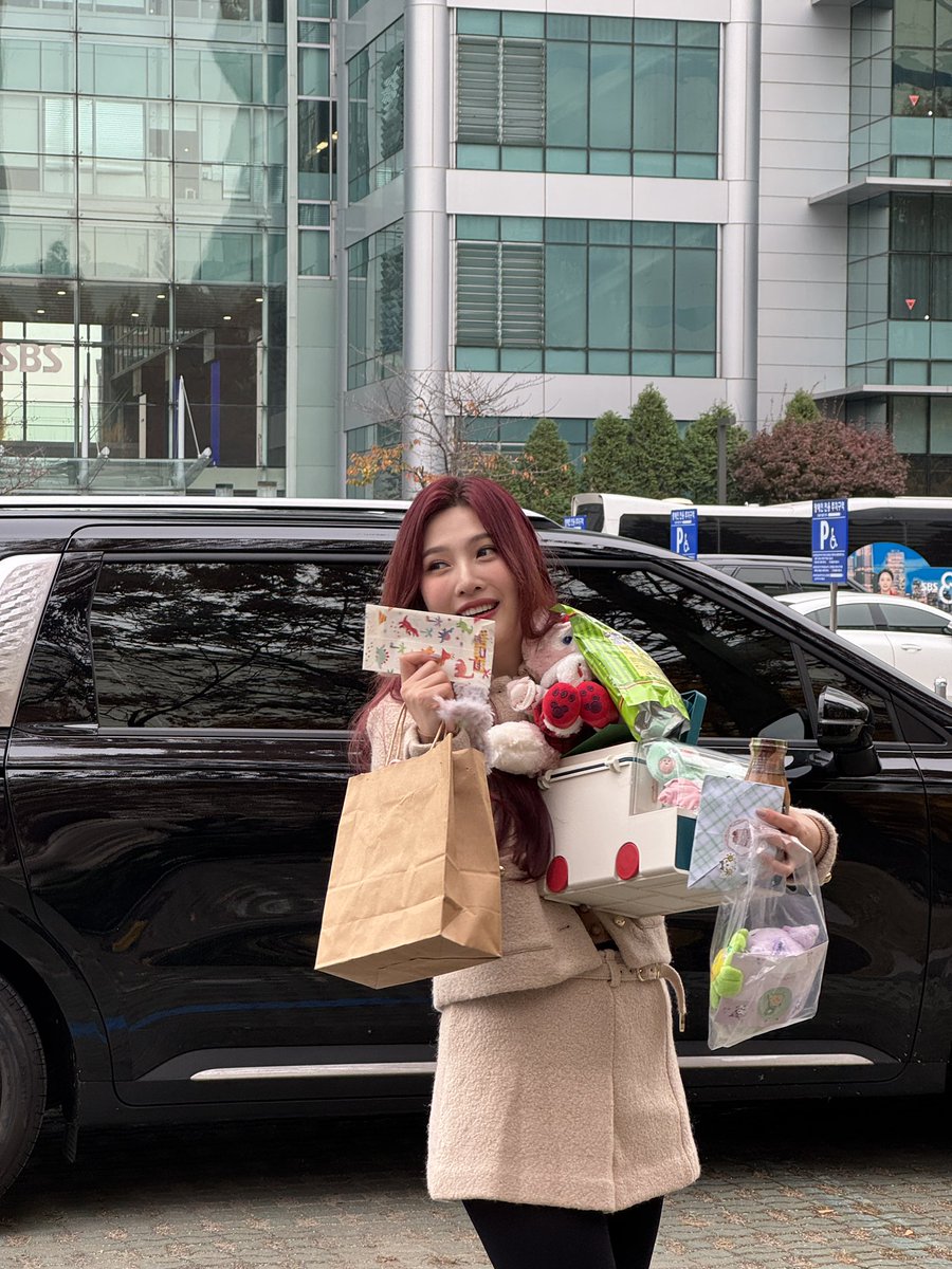 dungalipa's tweet photo. 오늘 수영이 진짜 개예쁨 ㅜㅜ https://t.co/YBYoBjAyGk