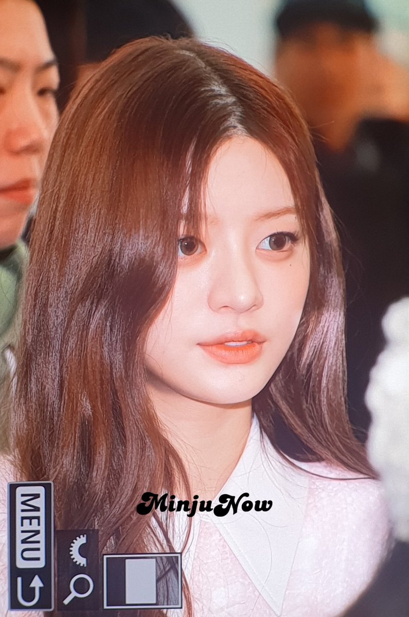 MINJU_NOW's tweet photo. 241120

#아일릿   #민주 #ILLIT   #MINJU https://t.co/pxyciwkR57