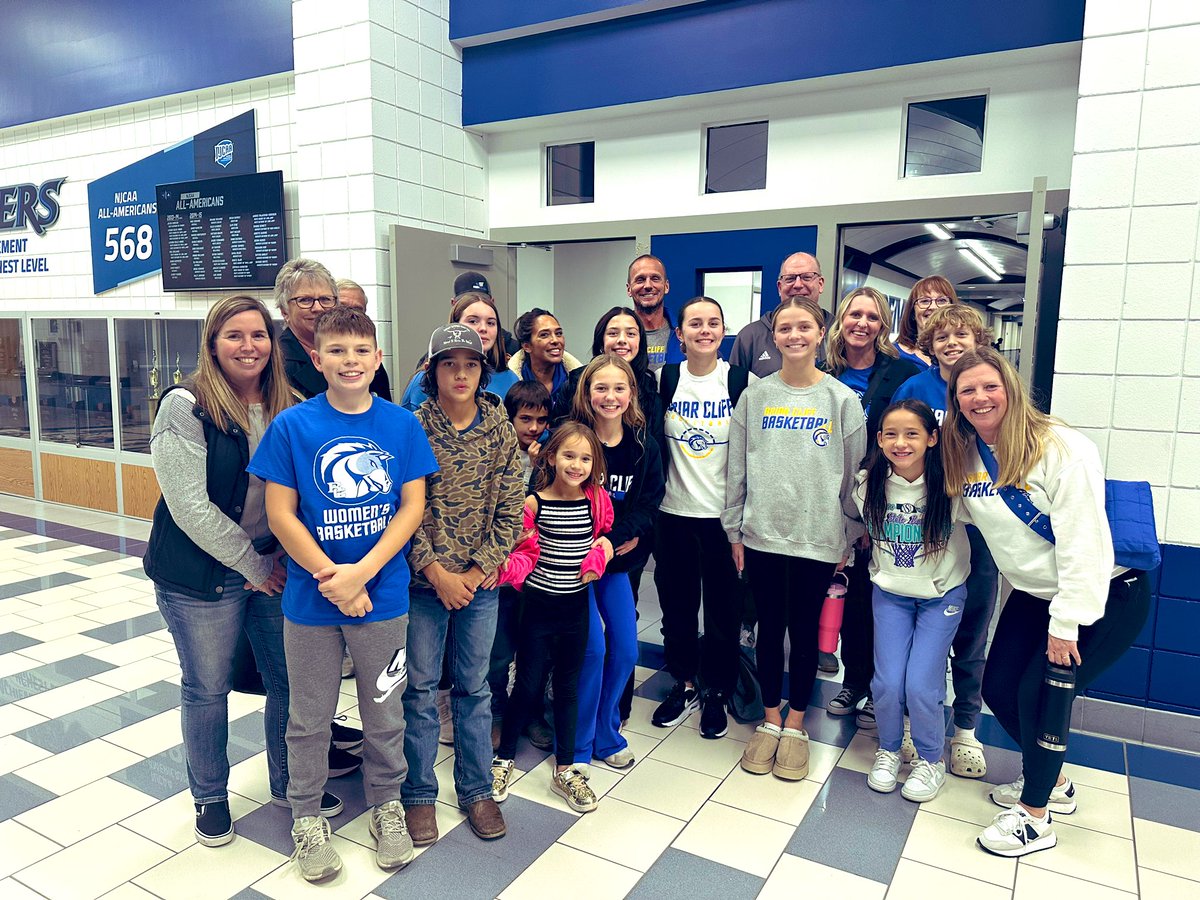 Heidi Zierott tweet media