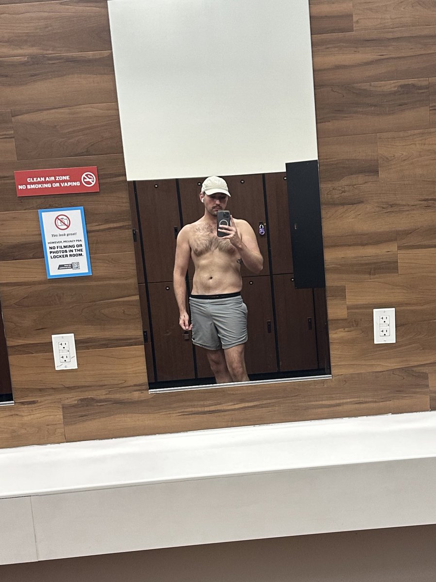 AlecBatton's tweet photo. Week 2 of bulking season https://t.co/cKI7OPy6Zn