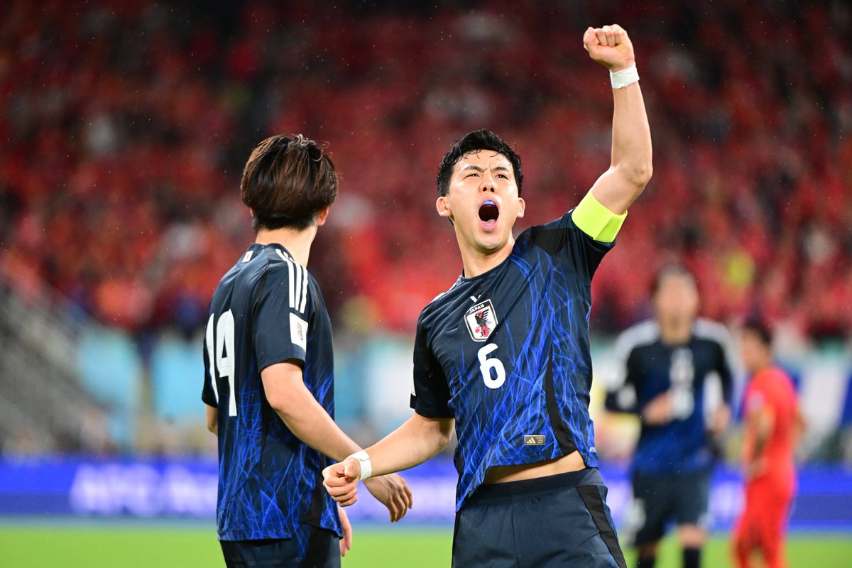 アウェイ2連勝！
現地まで来てくれた皆さん、DAZNで応援してくれた皆さん、ありがとうございました。
3月みんなでW杯出場決めましょう！！

2 wins in away games.
Thanks for coming to support us in Indonesia and China.
Let’s get qualified to World Cup at home in March!!

#サッカー日本代表