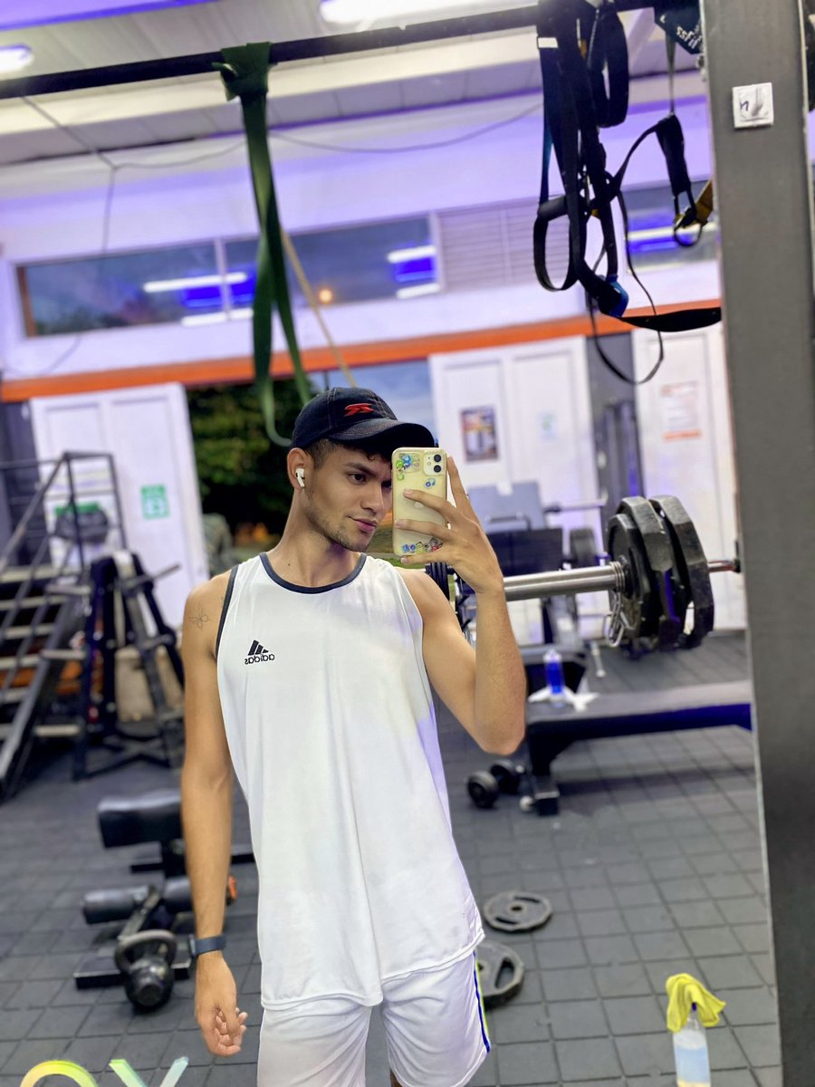 daniel__villa_'s tweet photo. Gym https://t.co/NcFeJ5pGse