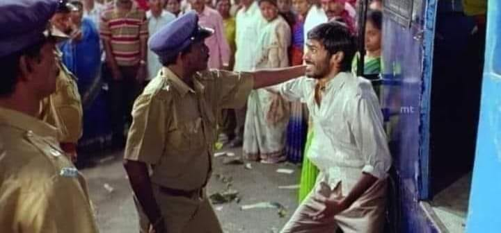 rinasahm's tweet photo. நீ தான்டா டைவரு ஒன்னயதான்டா அடிகோணும்..
#ARRahman #arrsairaabreakup https://t.co/FFL2kYuNeR