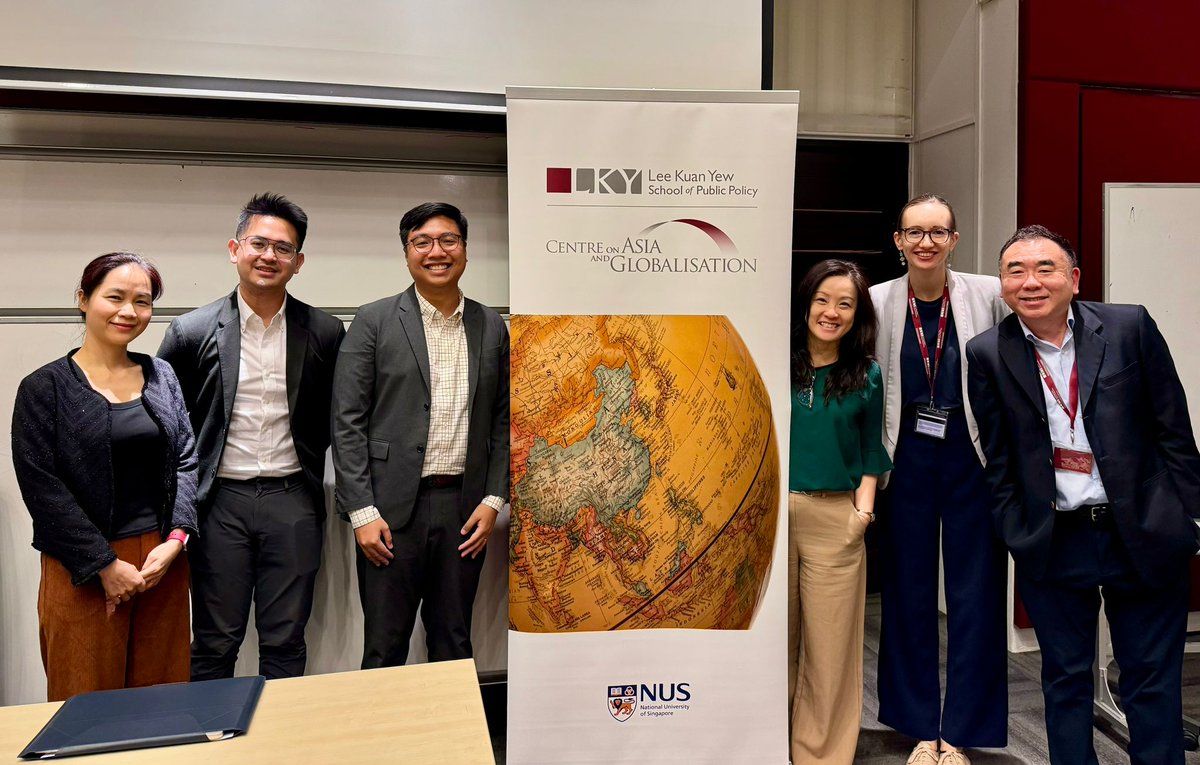 CAG_LKYSPP's tweet photo. Pleased to host an engaging panel discussion yesterday as part of our #CounterpointSEA webinar and policy brief series. Thanks to all who attended to hear insights from Edcel John A. Ibarra, Muhammad Habib, @HoangThiHaISEAS, and @denishew on the 2024 US election's impact on SEA. https://t.co/ZIwFi0VXme