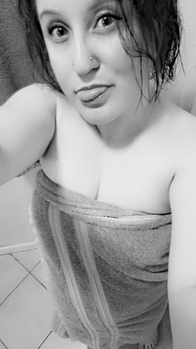 star42678's tweet photo. I'm obsessed with my nose piercings and you should be too. I wonder which one of you will send for new rings
https://t.co/z3ivtaTsBR https://t.co/MwjG4y9jNo